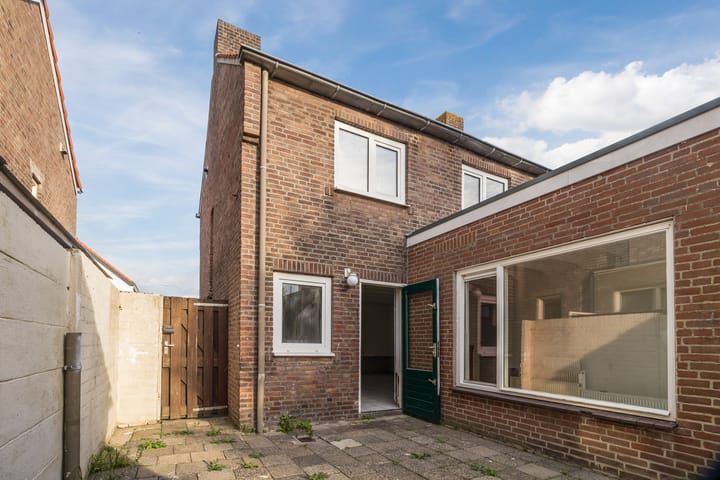 Photo 33 of Wethouder van de Lisdonkstraat 4