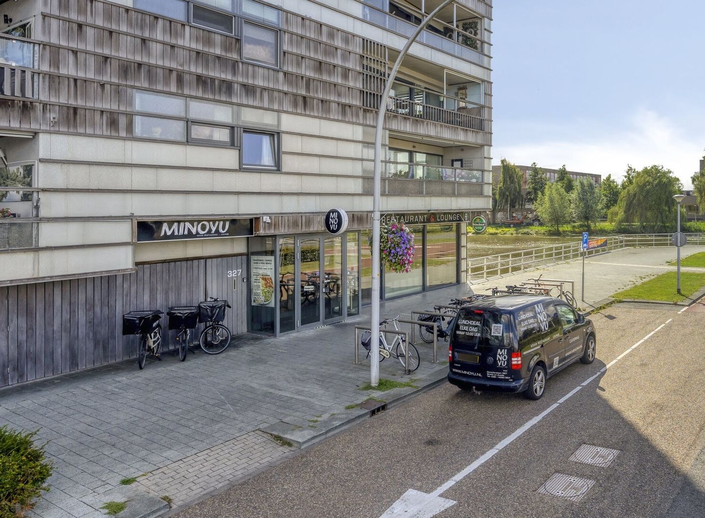 Bekijk foto 1 van Belvédèrelaan 327