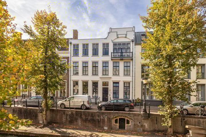Photo 1 of Nieuwegracht 135-B