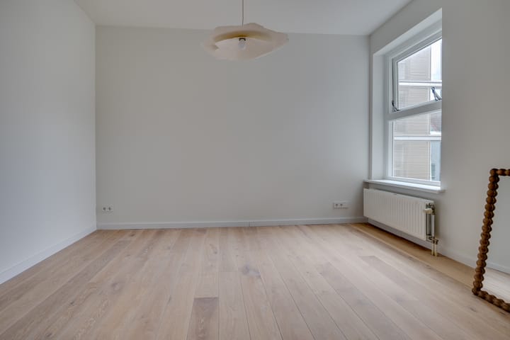 Photo 11 of Nieuwegracht 135-B