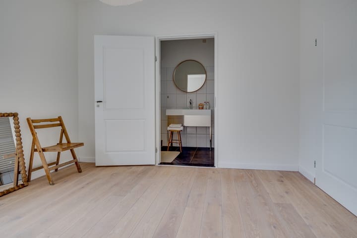 Photo 12 of Nieuwegracht 135-B