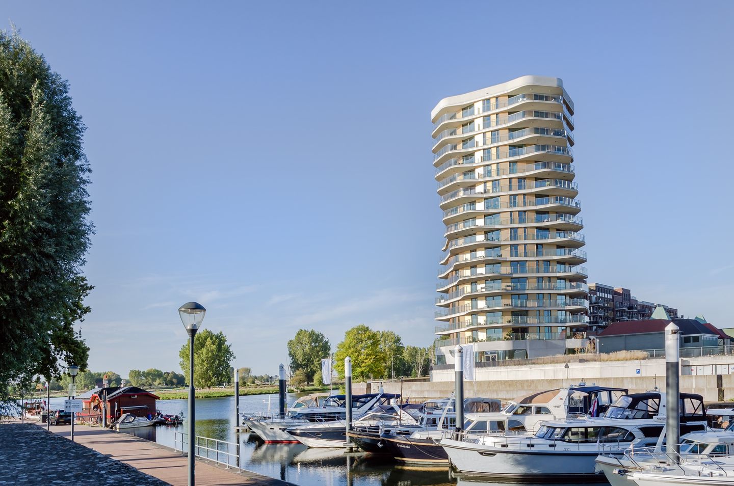 Foto 1 van Maashaven 758