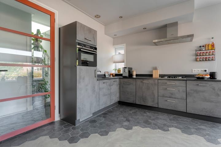 Foto 16 van van Dongenstraat 11