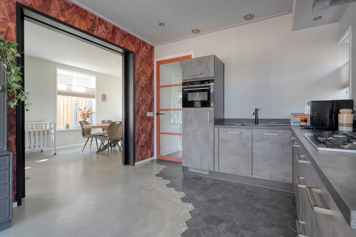 Foto 18 van van Dongenstraat 11