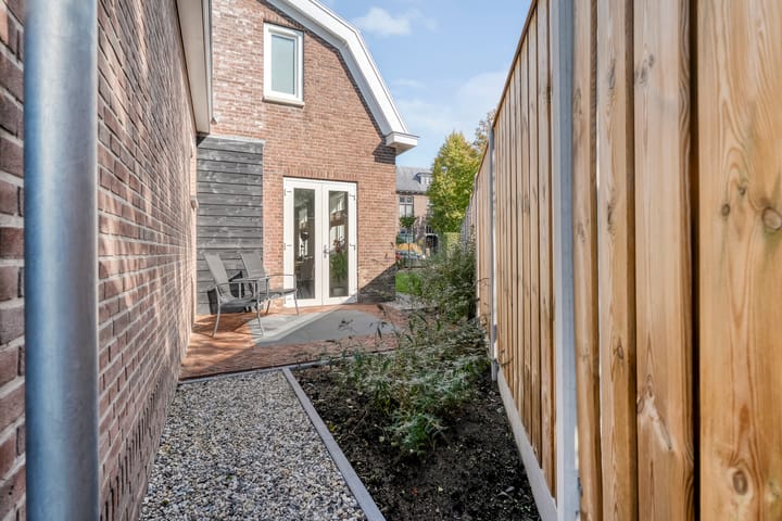 Foto 38 van van Dongenstraat 11