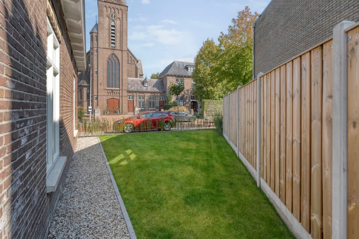 Foto 44 van van Dongenstraat 11