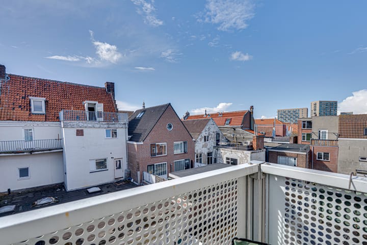 Photo 17 of Wilhelminastraat 15