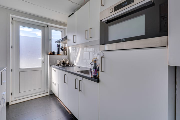 Photo 24 of Wilhelminastraat 15