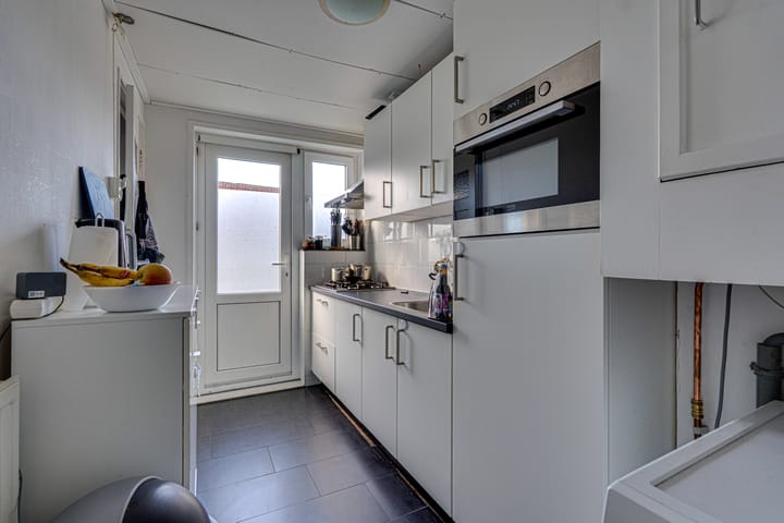 Photo 26 of Wilhelminastraat 15