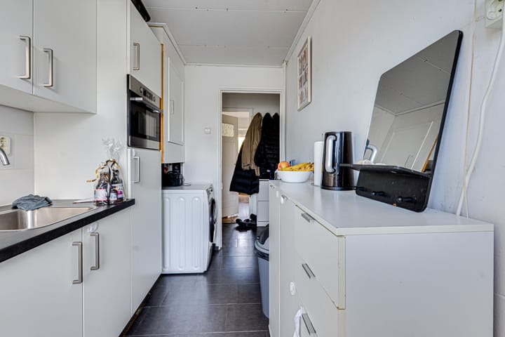 Photo 27 of Wilhelminastraat 15