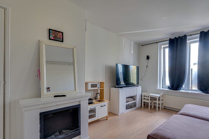 Photo 31 of Wilhelminastraat 15