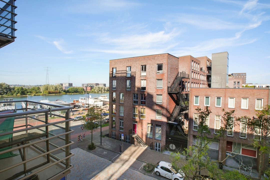 Photo 2 of Johan van der Keukenstraat 83-G