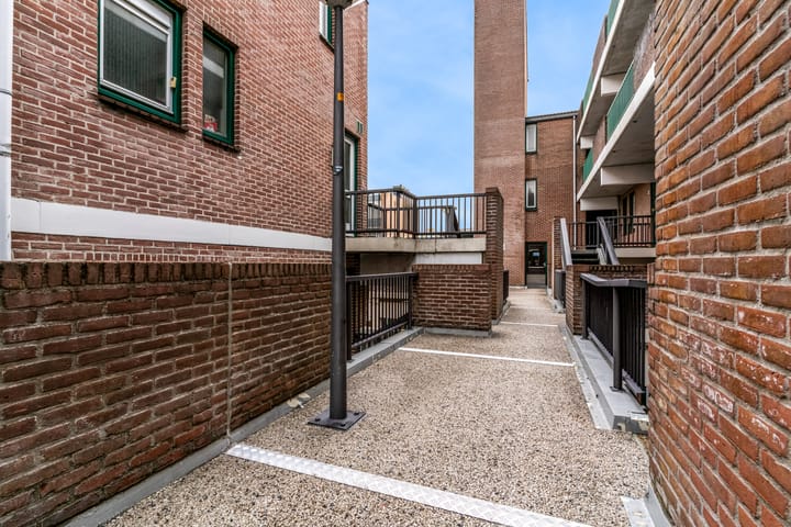 Foto 26 van Winkelwaard 77