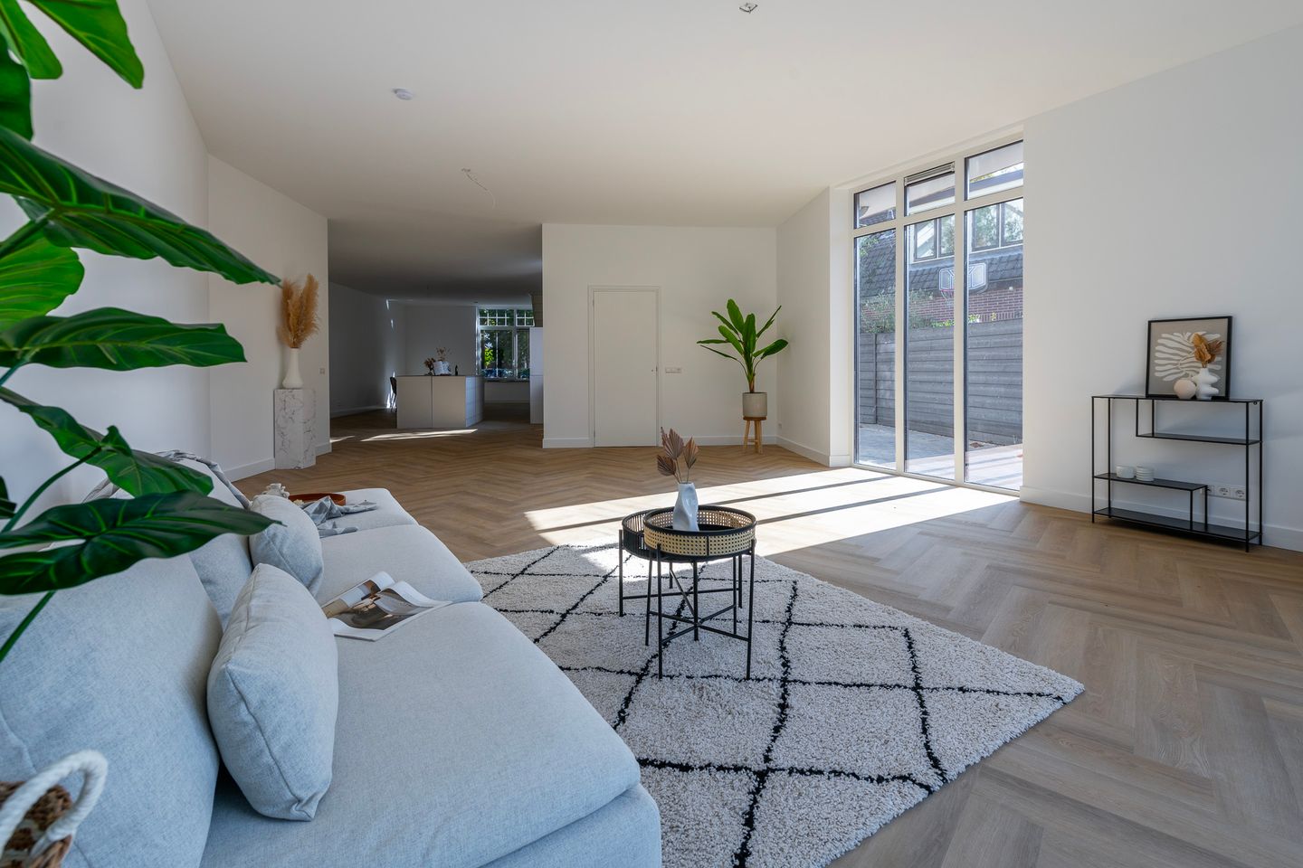 Photo 4 of van Oosthuyselaan 79-A