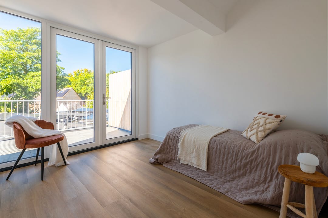 Photo 16 of van Oosthuyselaan 79-A