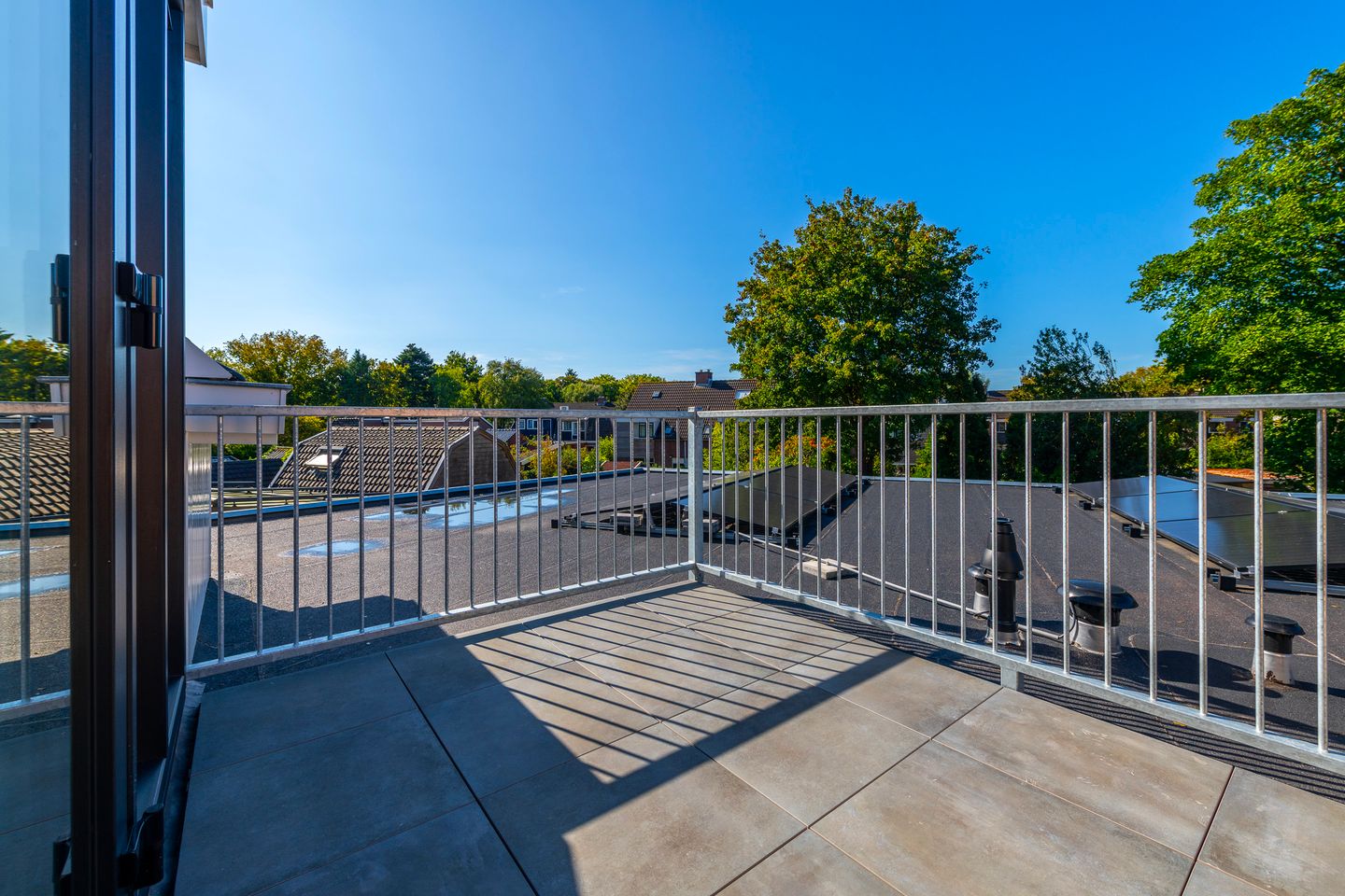 Photo 19 of van Oosthuyselaan 79-A