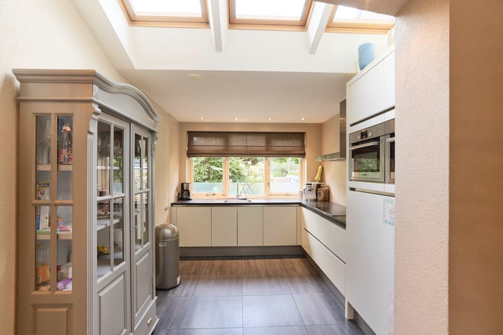 Photo 21 of Witte de Withlaan 25