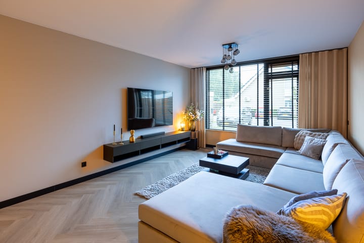 Foto 10 van Mambostraat 132