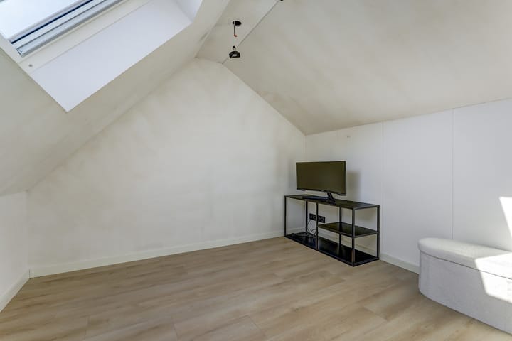 Foto 33 van Mambostraat 132