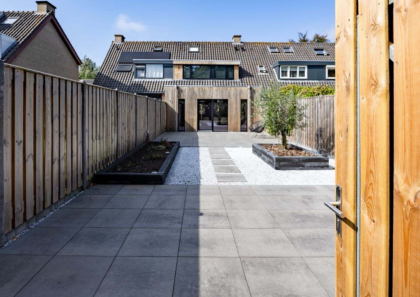 Foto 35 van Mambostraat 132