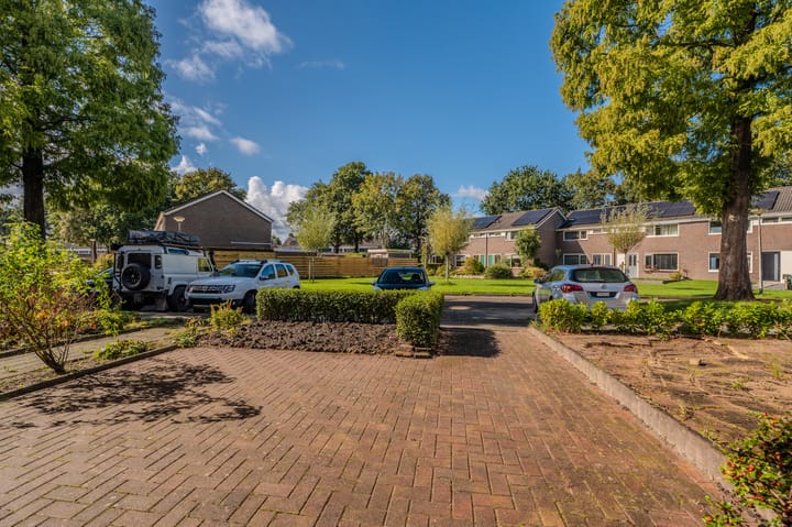 Photo 12 of Dr. Oortwijn Botjeslaan 138