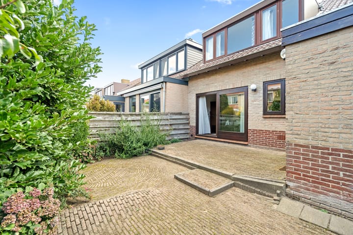 Foto 36 van Julianalaan 25