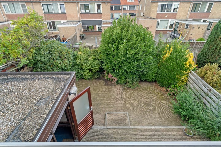 Foto 37 van Julianalaan 25