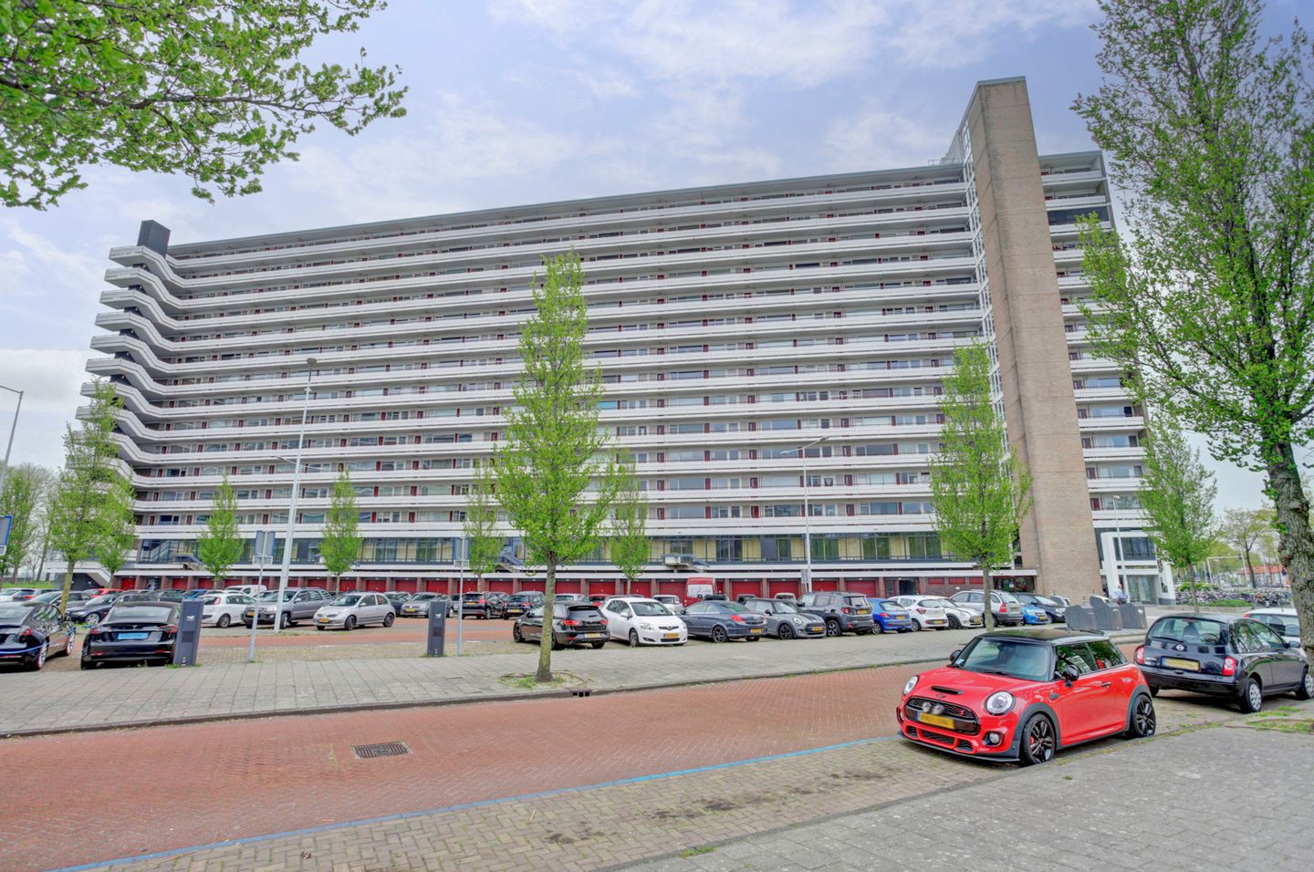 Photo 1 of Burgemeester Hogguerstraat 863