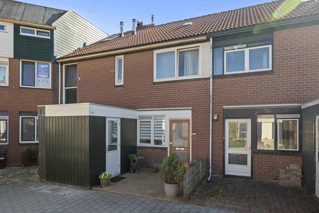 Foto 1 van Kruiszwin 1307