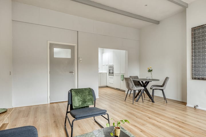 Foto 8 van Da Costastraat 16-A