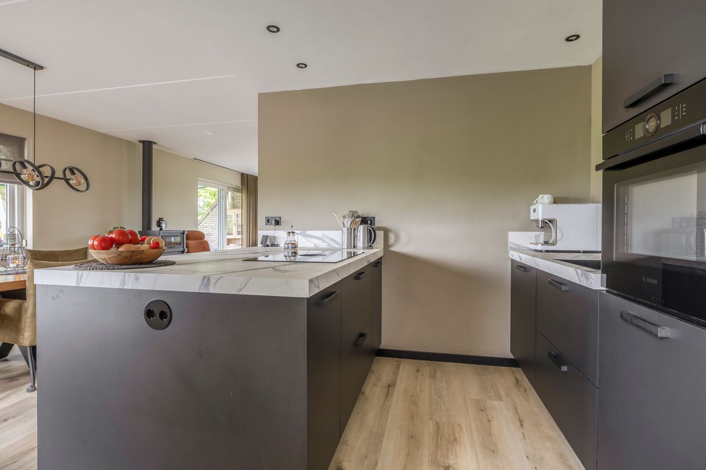 Foto 19 van Hoofdweg 75