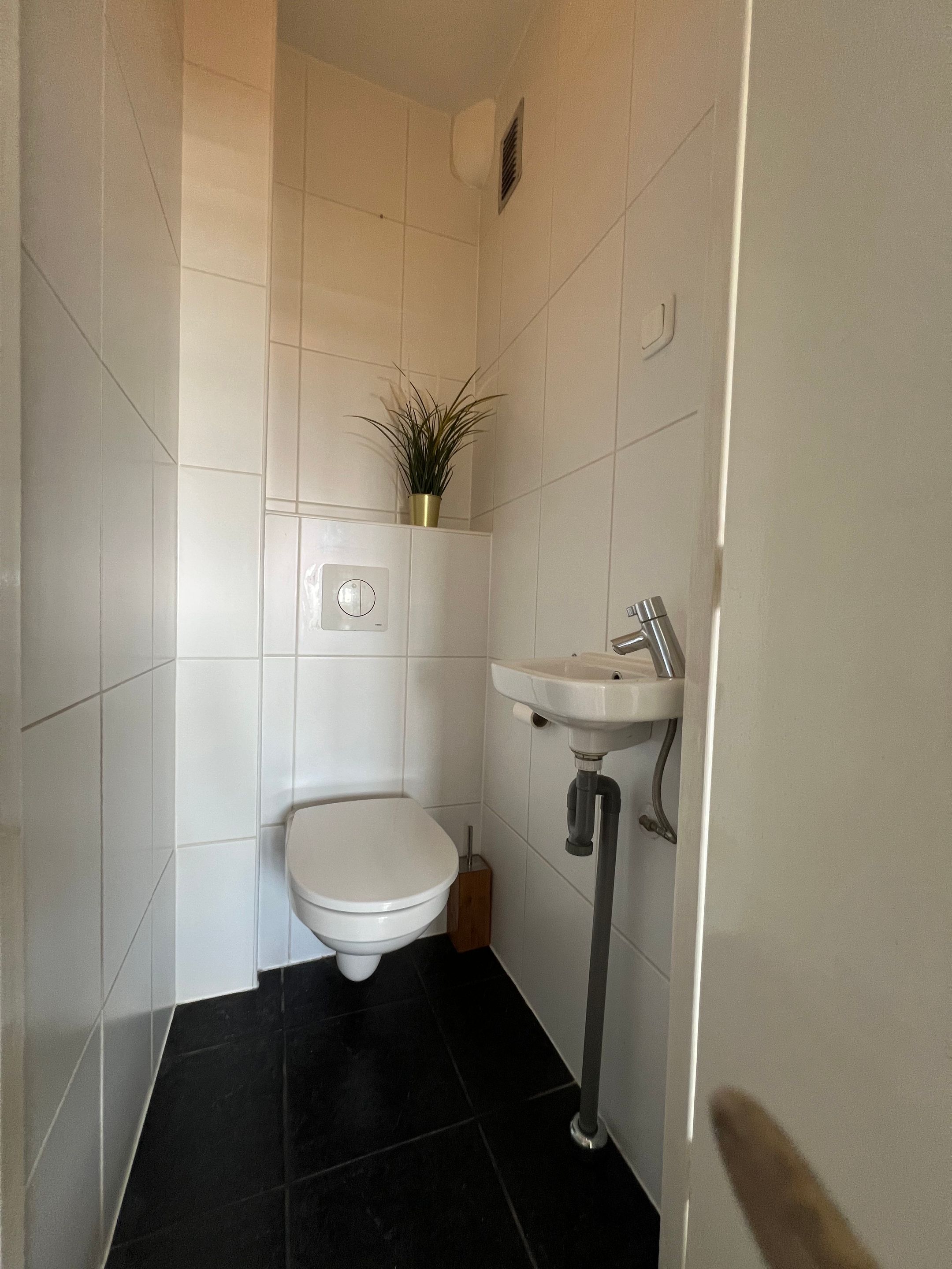 Photo 12 of Kortenaerstraat 2-D