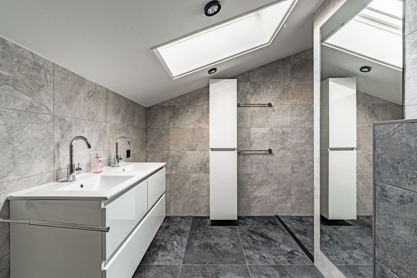 Photo 50 of Oorgat 21-C