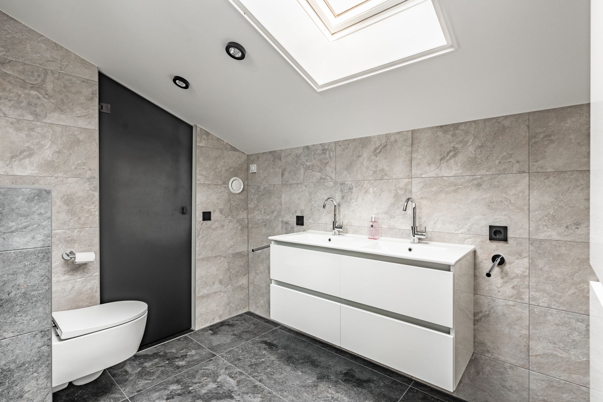 Photo 51 of Oorgat 21-C