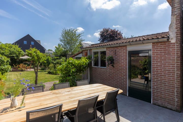 Foto 37 van Merefeltstraat 14