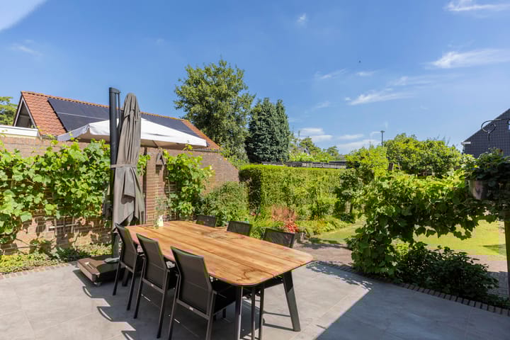 Foto 38 van Merefeltstraat 14