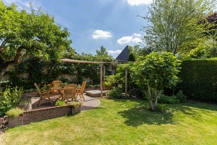 Foto 42 van Merefeltstraat 14