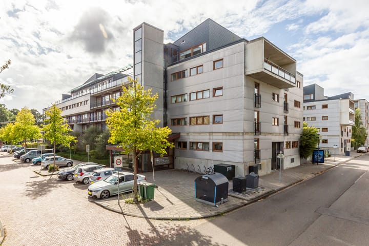 Foto 1 van Du Perronstraat 18