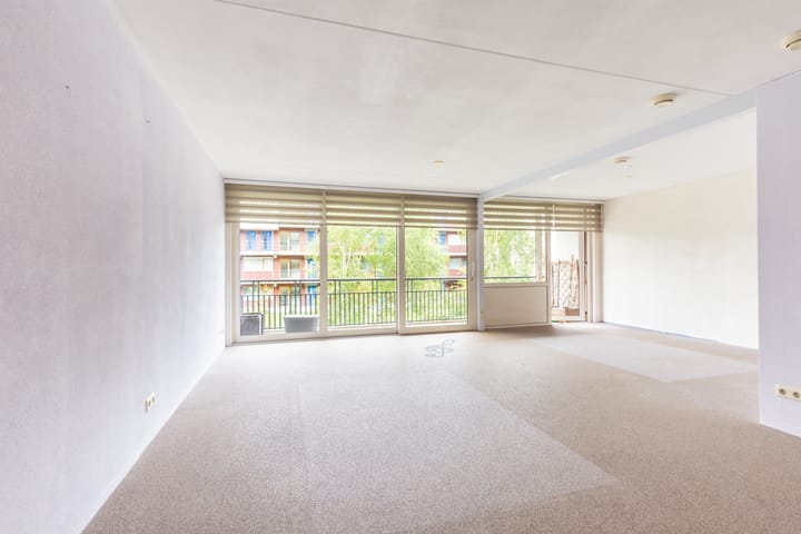 Foto 2 van Du Perronstraat 18