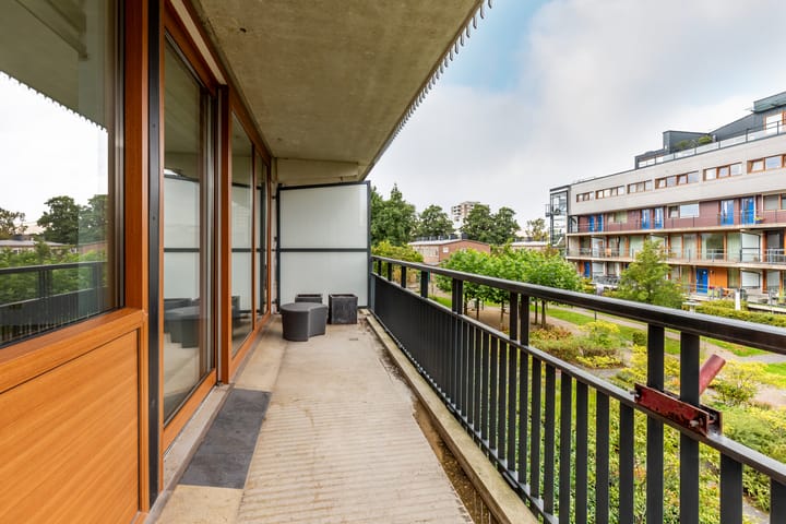 Foto 14 van Du Perronstraat 18