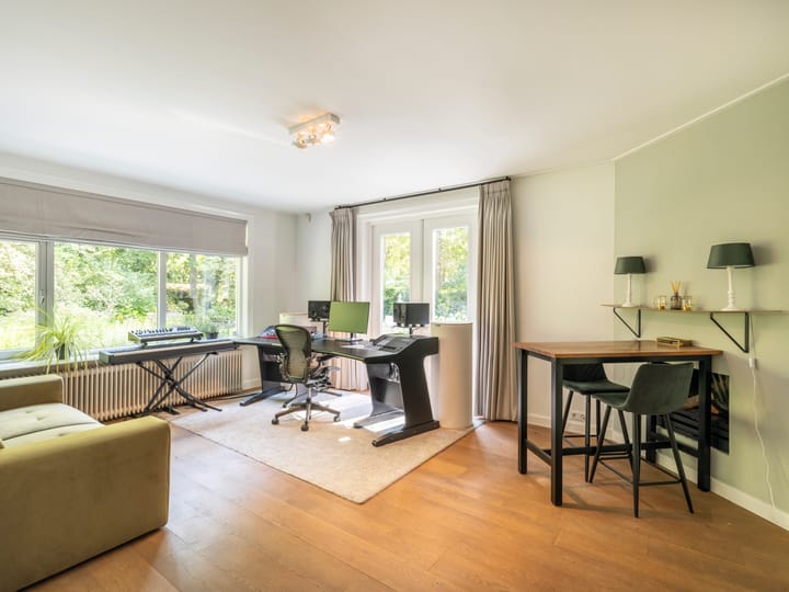 Photo 18 of Enschedesestraat 307