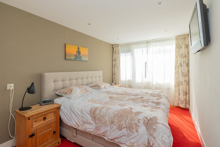 Photo 32 of Roland Holstheem 38