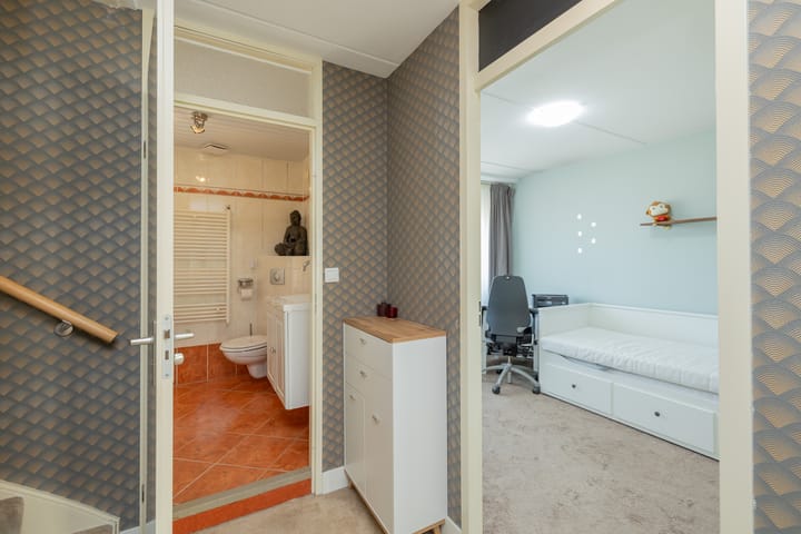 Photo 40 of Roland Holstheem 38