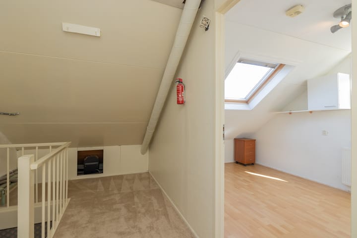 Photo 47 of Roland Holstheem 38