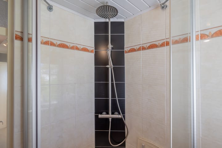 Photo 39 of Roland Holstheem 38