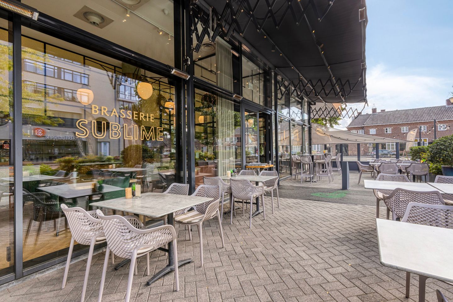 Bekijk foto 3 van St. Jansplein 112