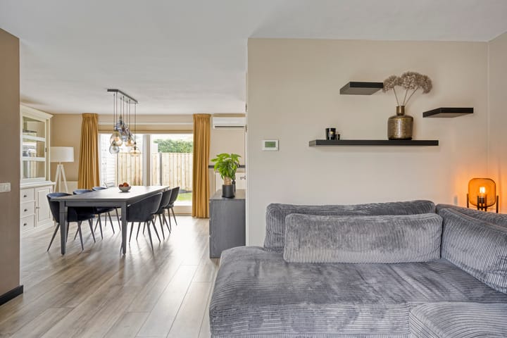 Foto 15 van Sartrelaan 26