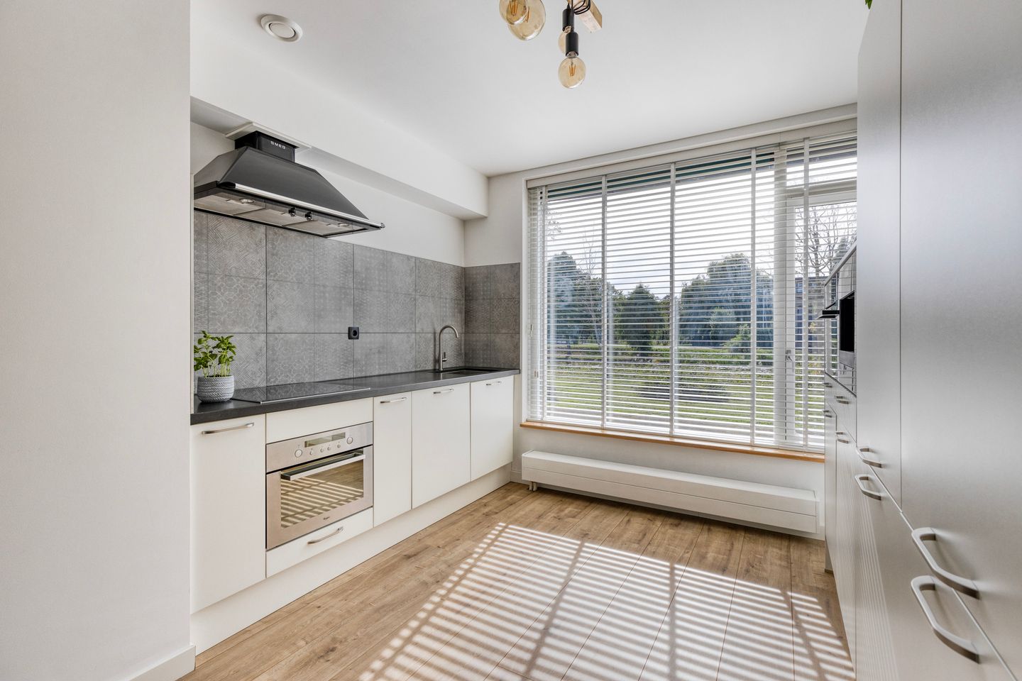 Photo 10 of Oostendeelplein 39