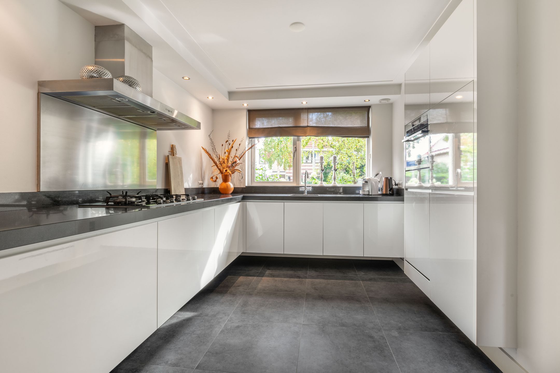 Foto 3 van Zwanebloem 12