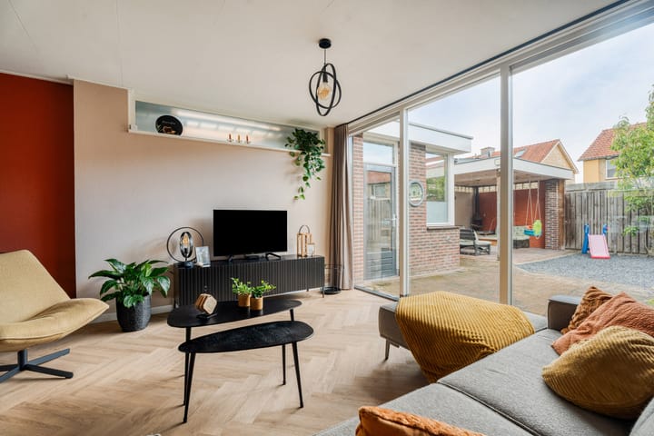 Photo 9 of J.P. Heyelaan 17